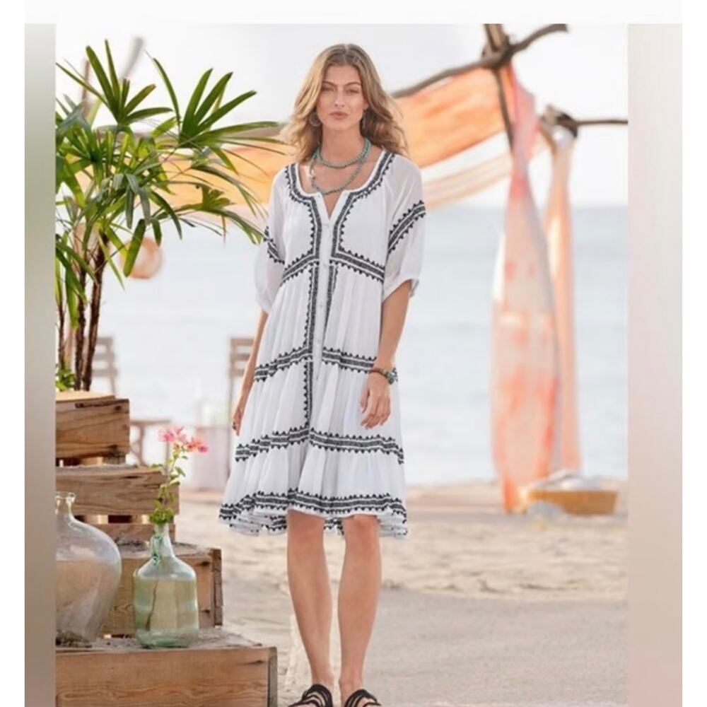 The Sundance Sea La Vie Embroidery Dress in White